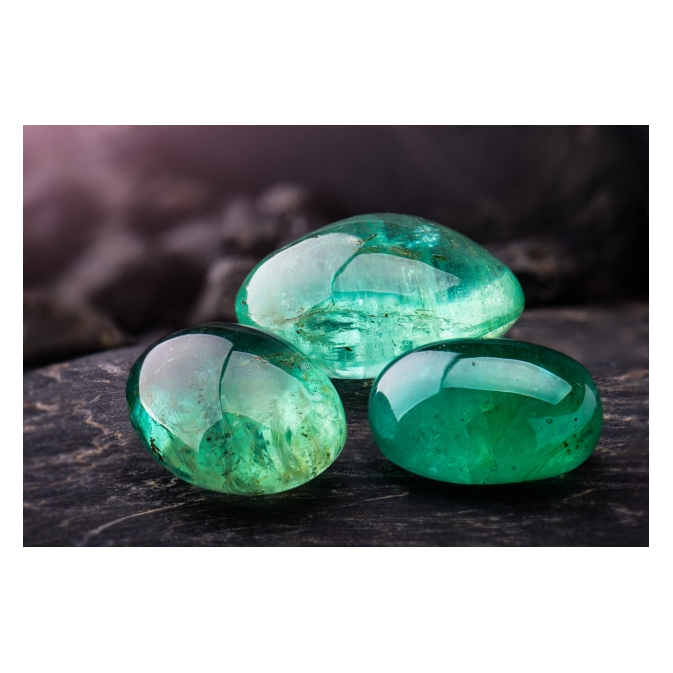 emerald-gemstone-jewelry_127090-152