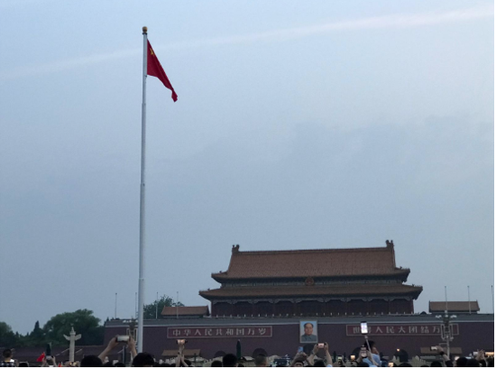 天安门升国旗